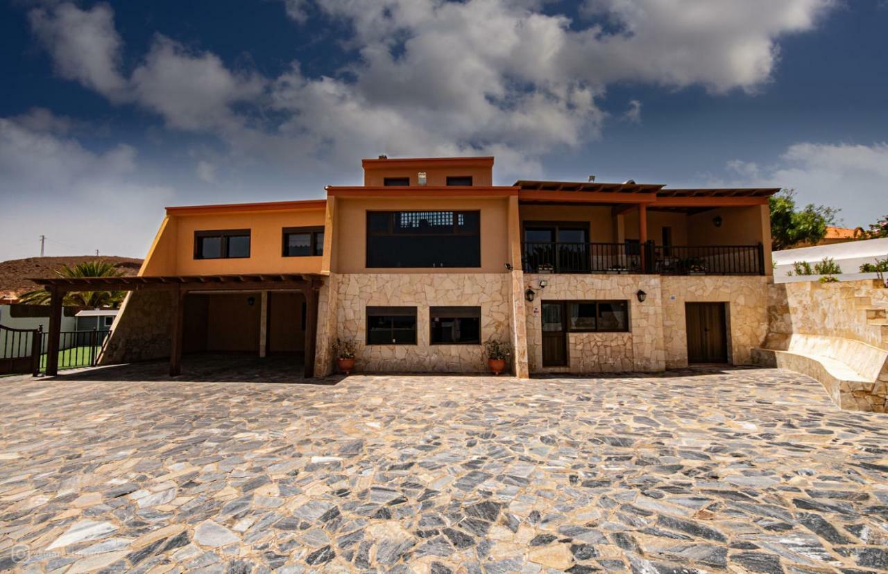 Villa De Lujo Que Mira Al Mar La Oliva Exterior foto